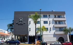 Estanza Hotel&Suites